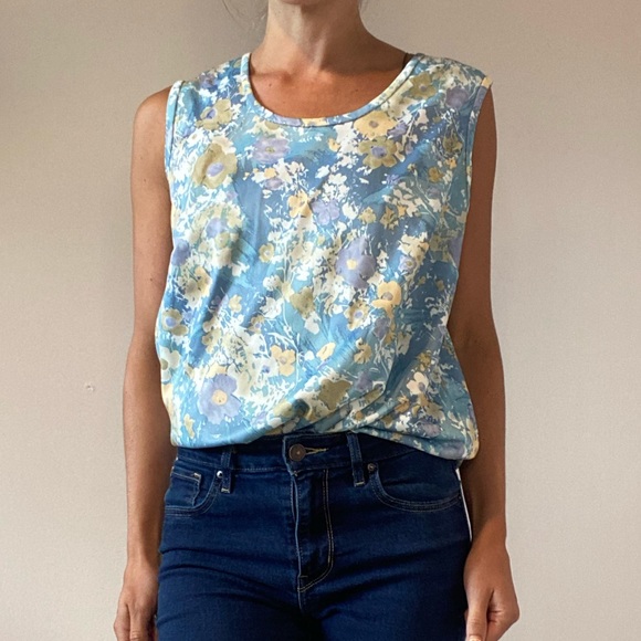 Cute Blue/Yellow Floral Tank Top - Picture 3 of 6